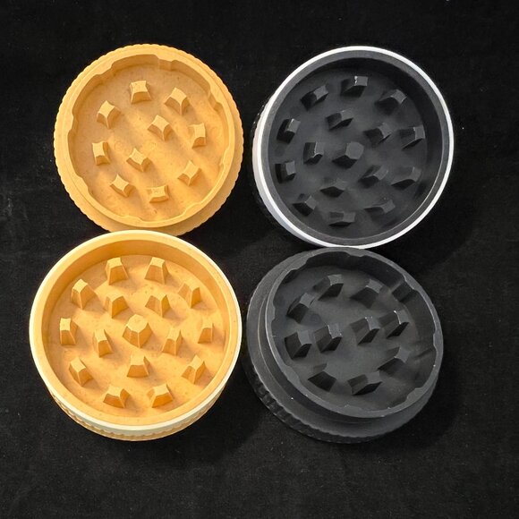 Oreo Shaped Herb Grinder NIB Set of 2 - Picture 2 of 3